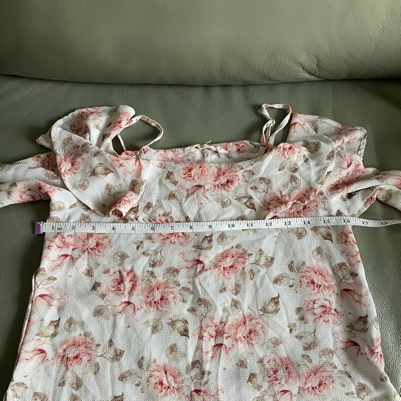 Urban  Kids | dressy top. Medium - Picture 5 of 8